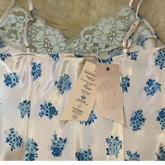 We are HAH Let It Slip Dress Ditsy Floral French Blue Intimates Size Small NWT - Picture 9 of 11